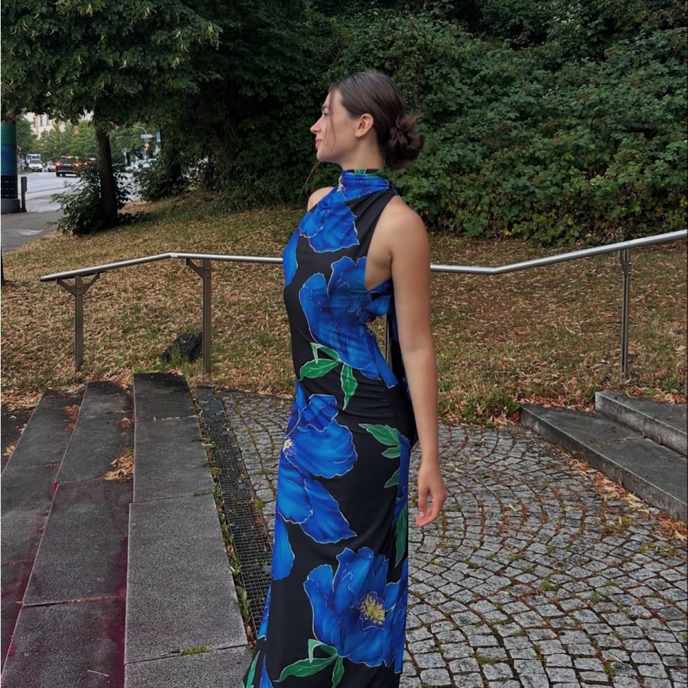 Zara BLUE FLORAL FLOWY PRINT HALTER NECK DRESS  - NWT! - Picture 10 of 16